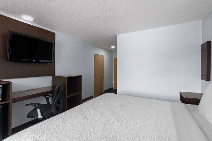 Room 33 of 45
