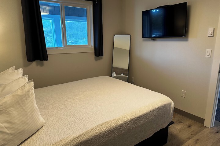 Room 70 of 124