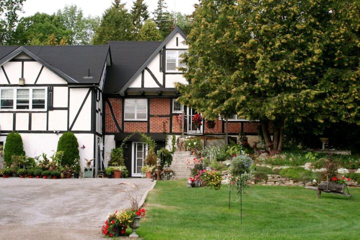 Burleys Gardens and Suite