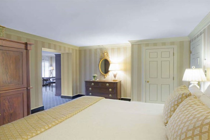 Williamsburg Inn an official Colonial Williamsburg Hotel