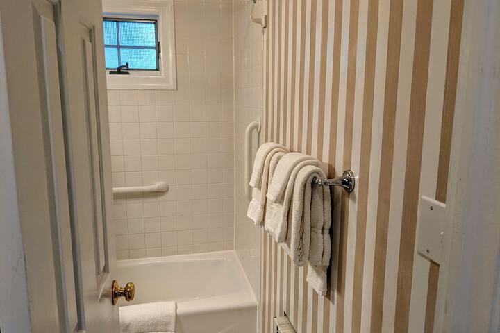 Room 194 of 239