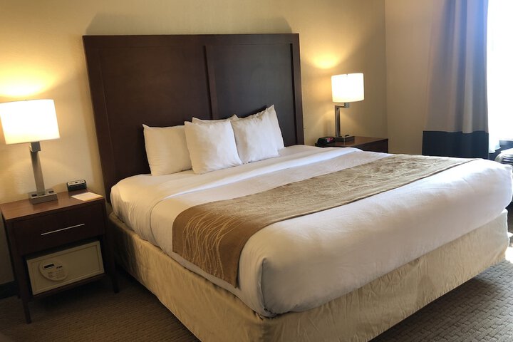 Room 54 of 85