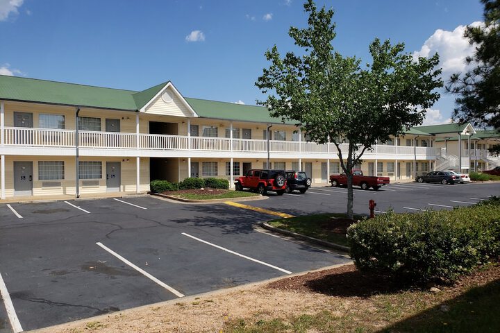 InTown Suites Extended Stay - Atlanta Cumming