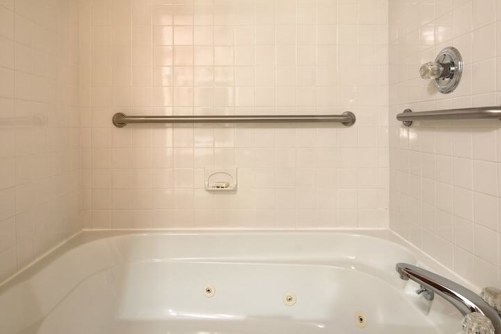 Hot Tub 71 of 80