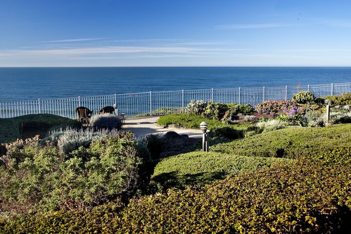 Cottage Inn by The Sea