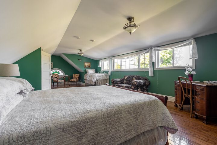 Room 47 of 69