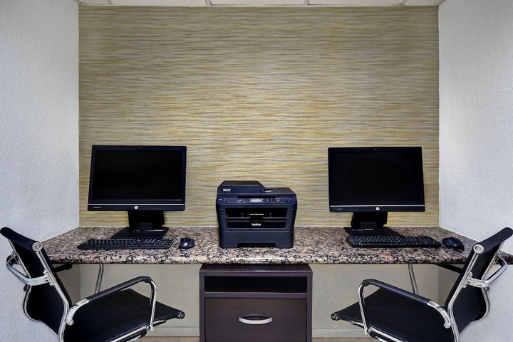 Business Center 45 of 45