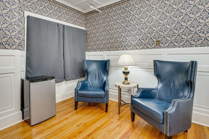 Thayers Inn