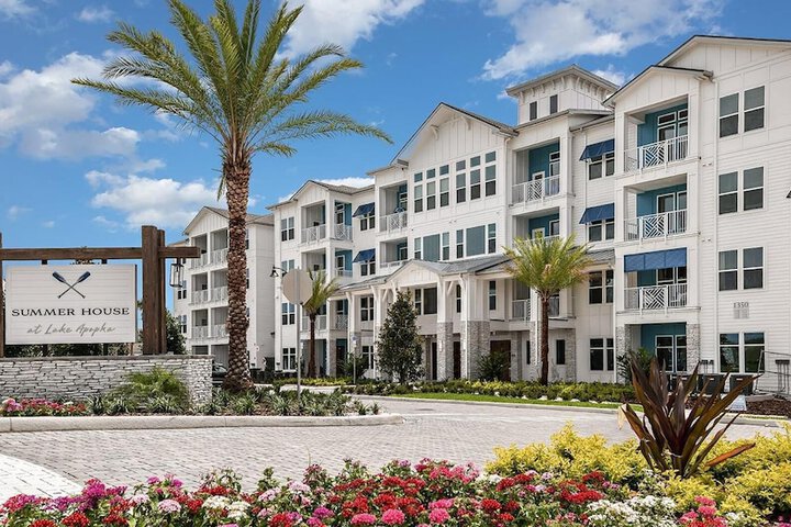 Landing Furnished Apartments near Lake Apopka