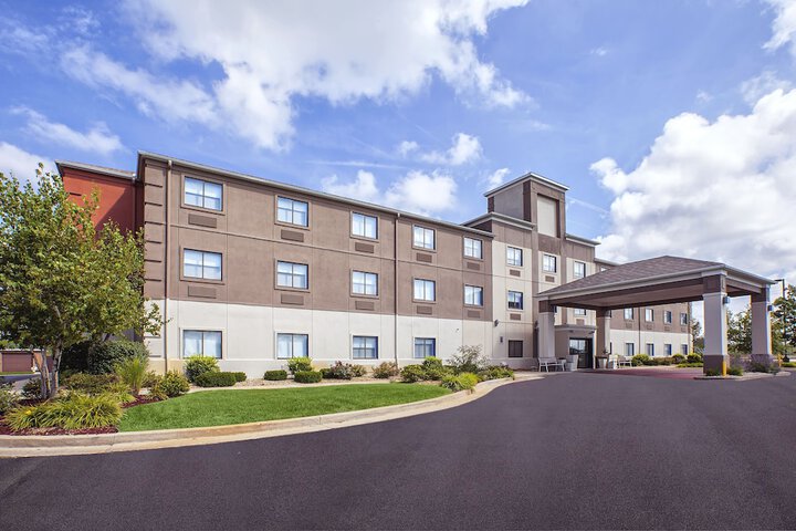 Hotel 5 of 41