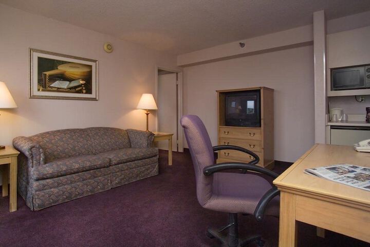 Room 7 of 13