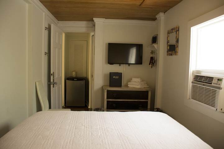 Room 53 of 111