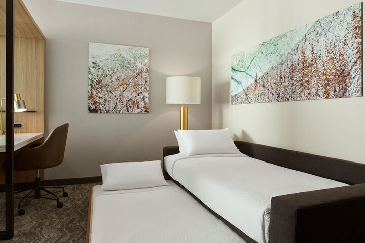 Room 11 of 30