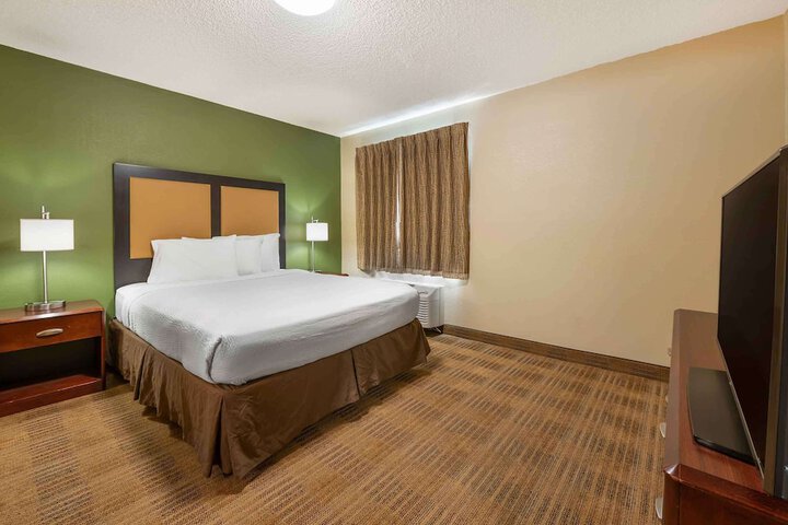 Room 26 of 28