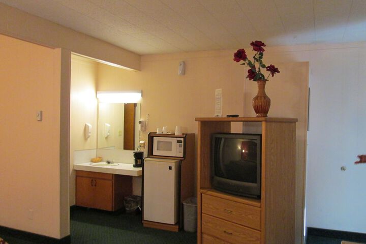 Town House Motel Inc