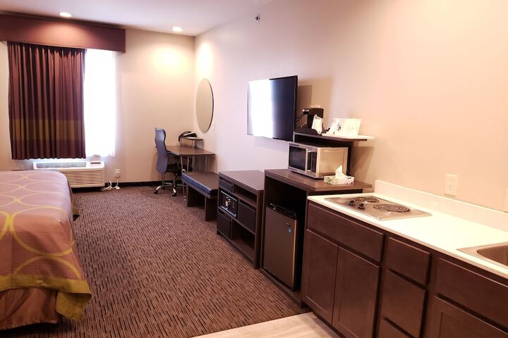 Room 18 of 33