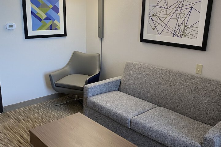 Holiday Inn Express Hotel & Suites Auburn - University Area by IHG