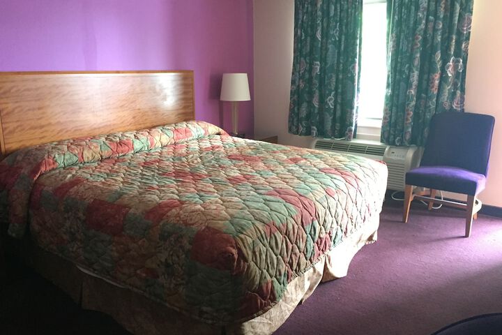 Room 12 of 34