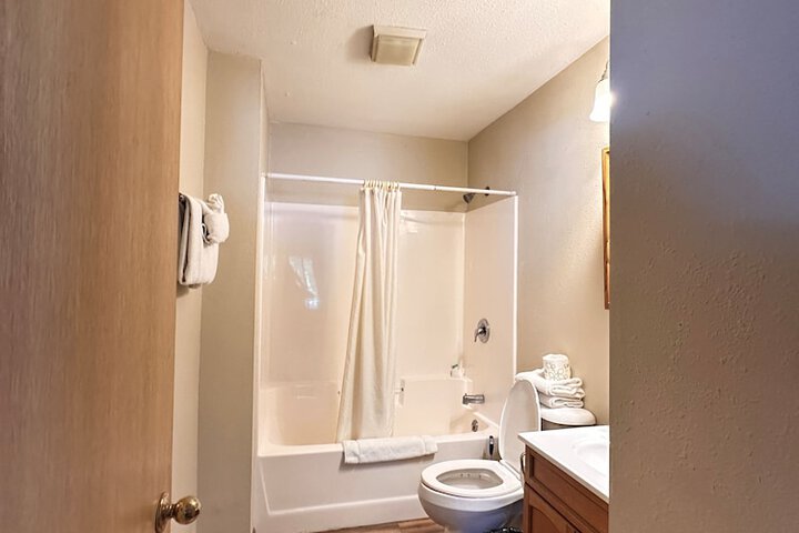 Room 157 of 299