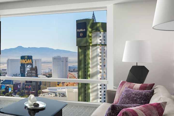 Room 43 of 110