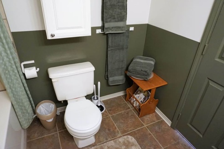 Room 6 of 11