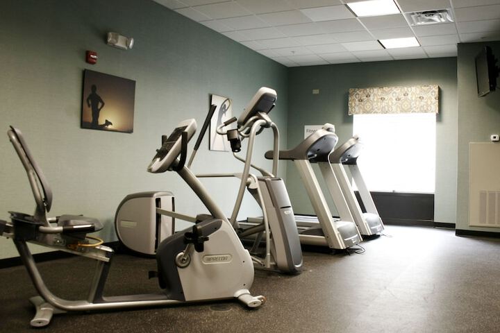 Holiday Inn Express Cleveland Northwest by IHG