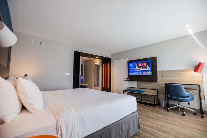 Room 21 of 38