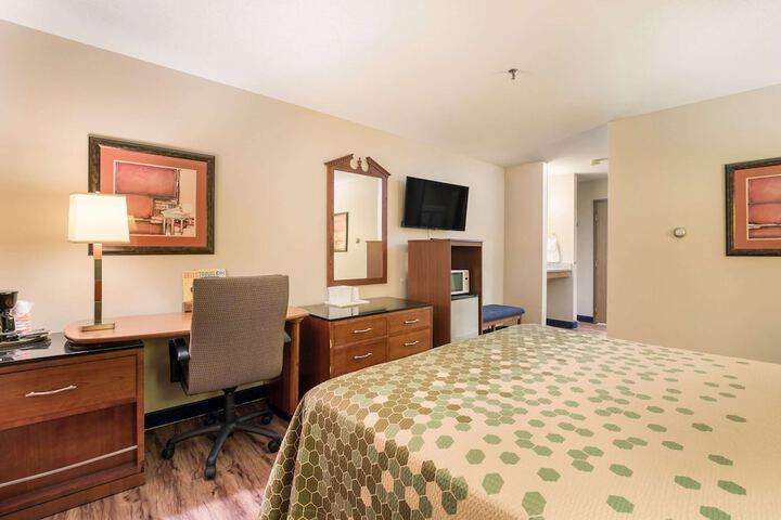 Room 29 of 48