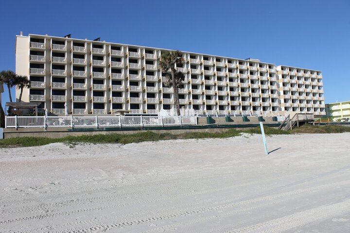 The Maverick Resort