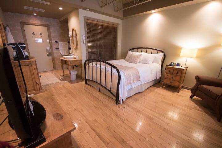 Room 16 of 47