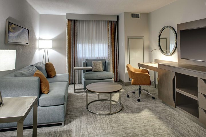Room 15 of 36