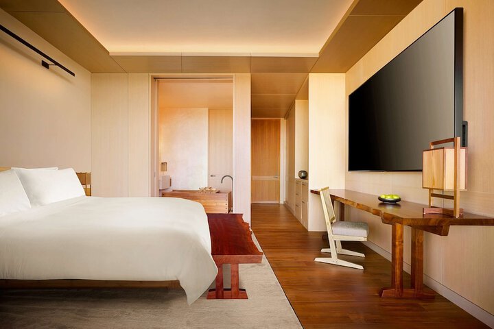 Room 19 of 64