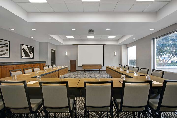 Hyatt Place Jackson / Ridgeland