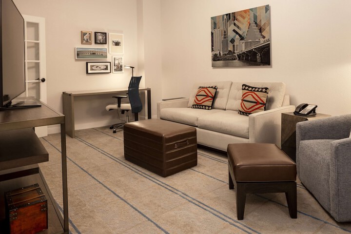 Room 28 of 59