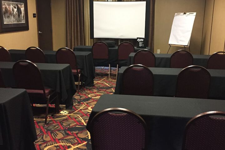 Hampton Inn & Suites Bismarck Northwest