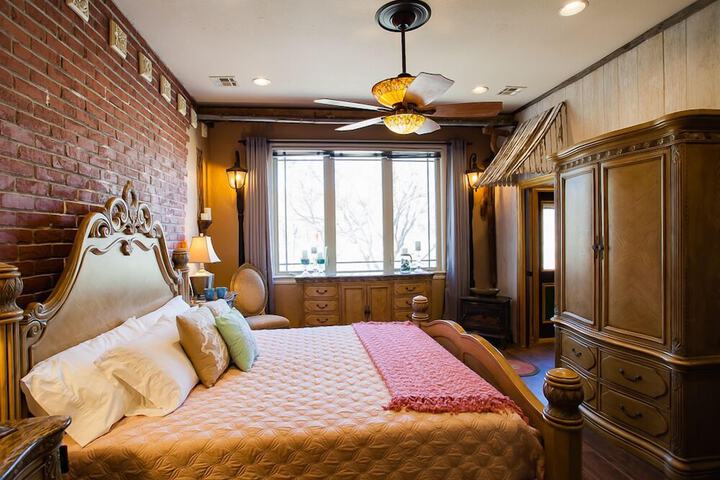 Room 29 of 56