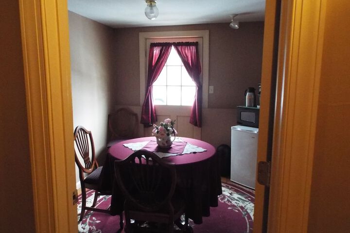 Room 29 of 38