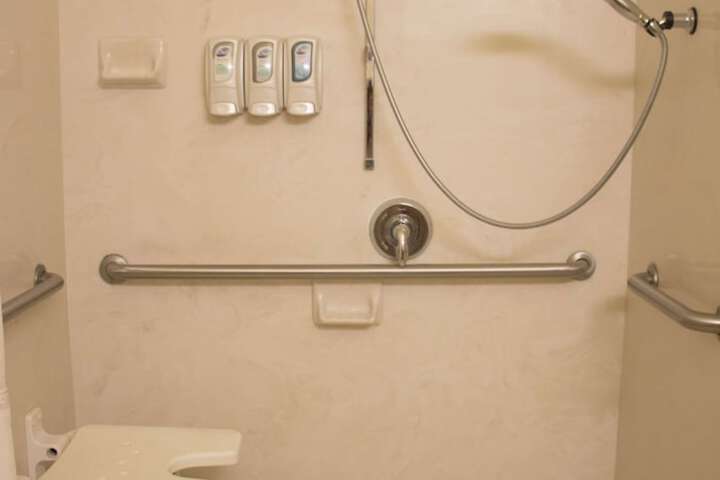 Room 17 of 31