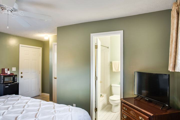 Room 49 of 102
