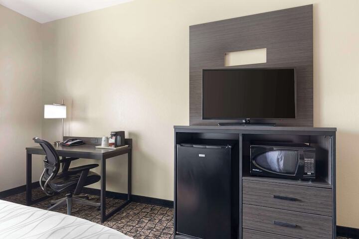 Best Western Carthage Inn & Suites