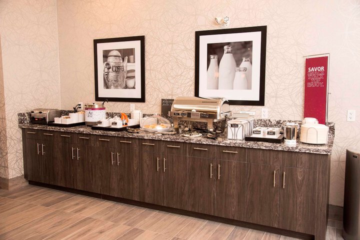 Hampton Inn & Suites by Hilton Thunder Bay