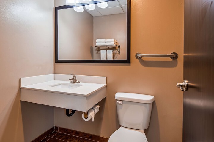 Room 20 of 31