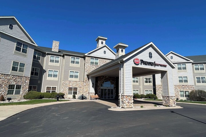 Hotel 4 of 51