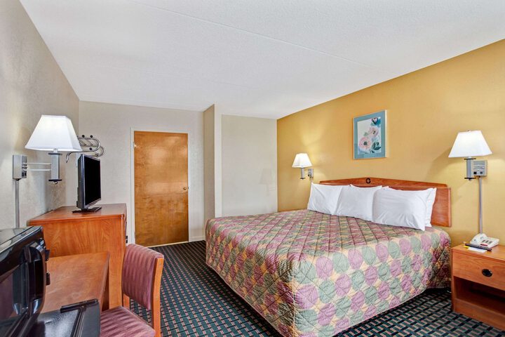 Room 33 of 44