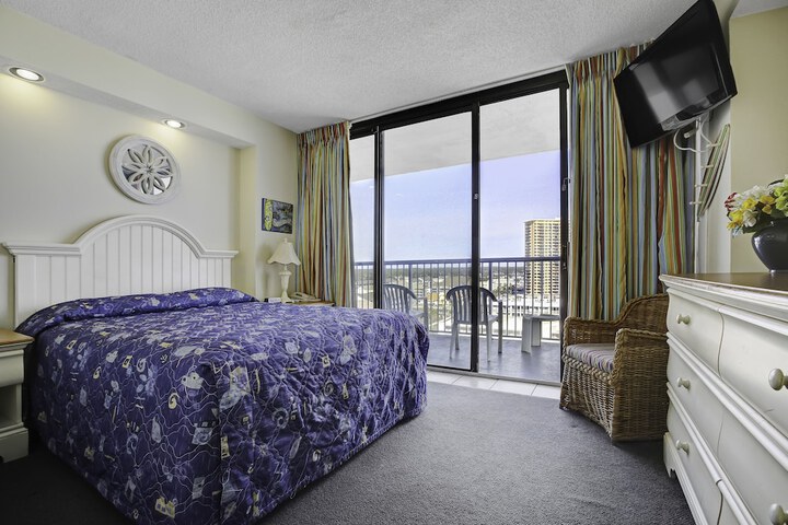 Room 30 of 44