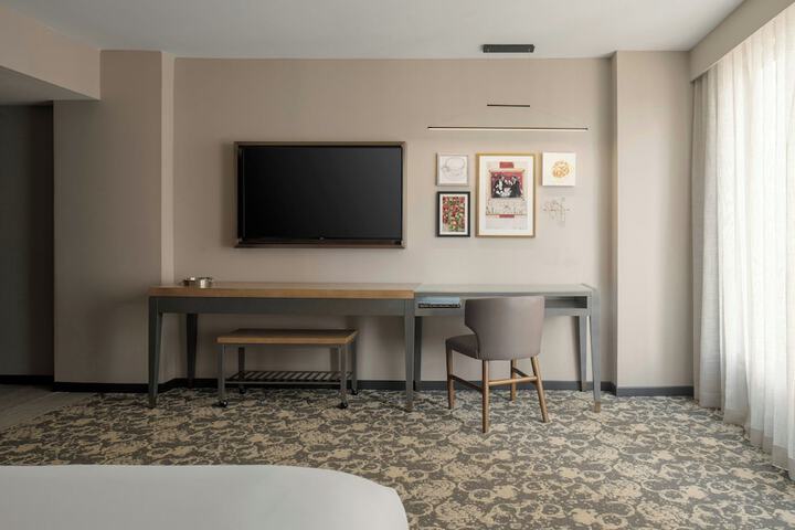 Room 53 of 120