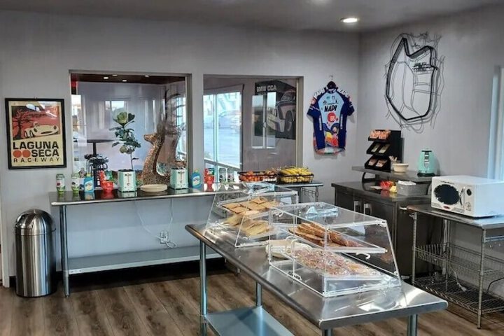 Breakfast/Coffee Service 109 of 125