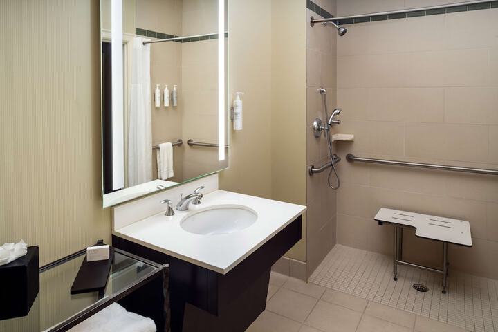 Room 15 of 47