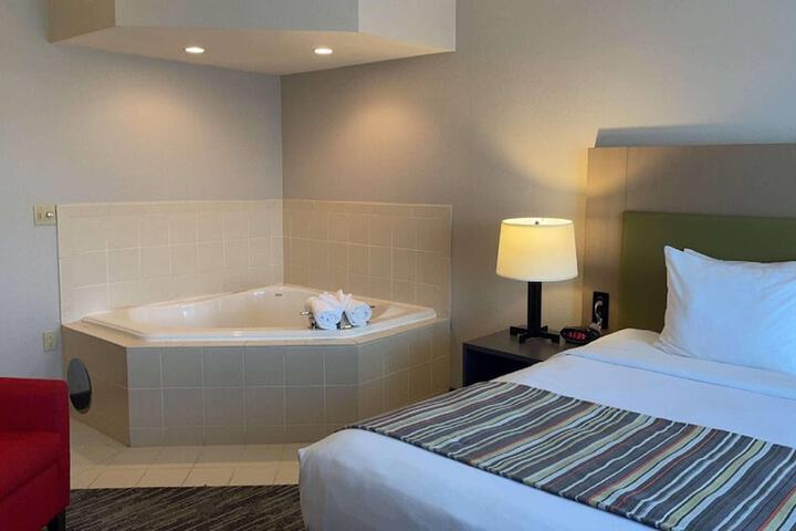 Country Inn & Suites by Radisson Galena, IL