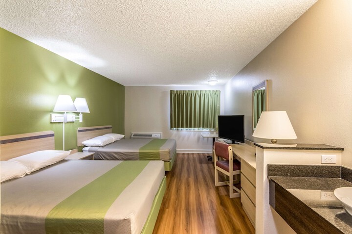 Room 19 of 37